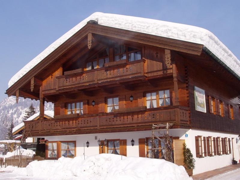 Gaestehaus Schwarzlofer Reit im Winkl Exterior photo
